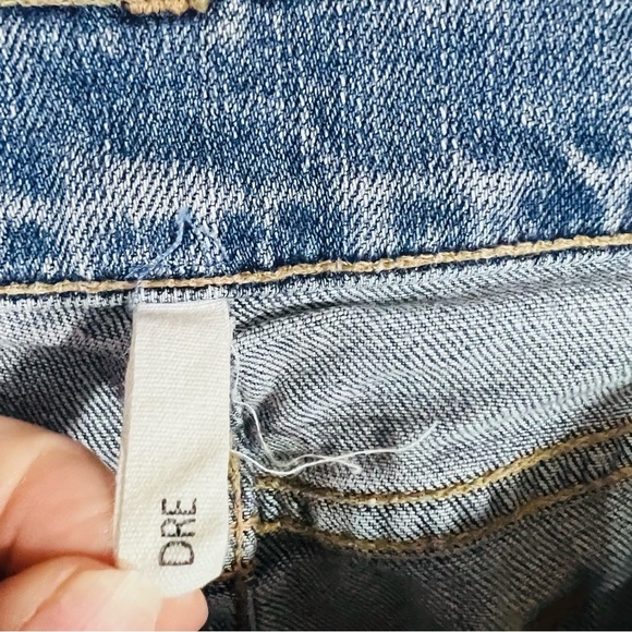 Rag & Bone Dre Boyfriend Jeans in Freemont Wash Size 25 - Picture 9 of 10